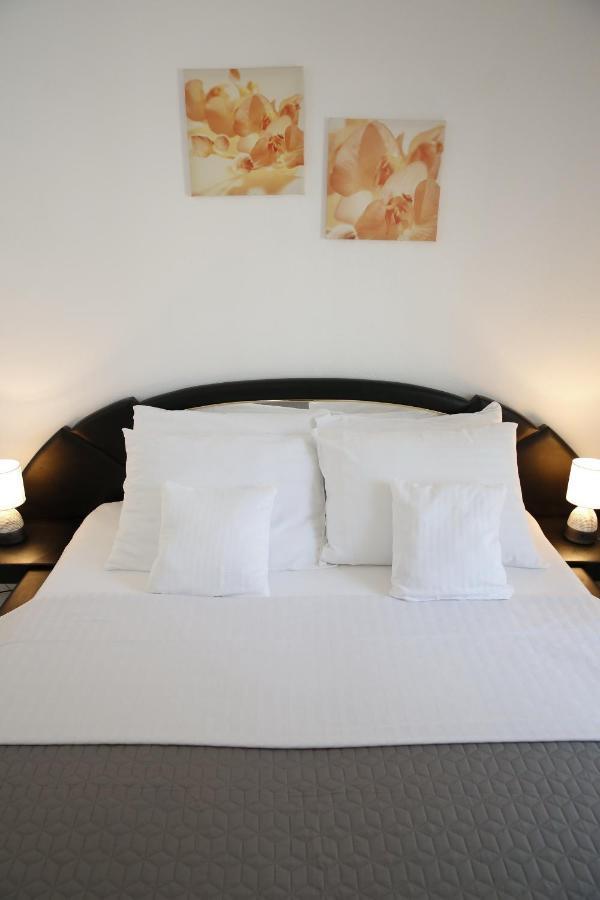 Apartments Lepur Vodice Zewnętrze zdjęcie